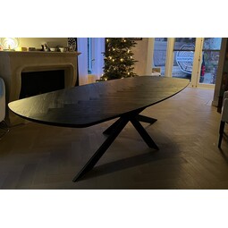 Visgraat eettafel Linel | Deens ovaal | Zwart