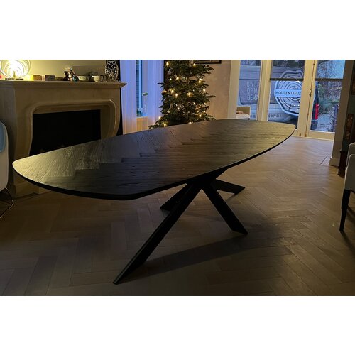 Visgraat eettafel Linel | Deens ovaal | Zwart