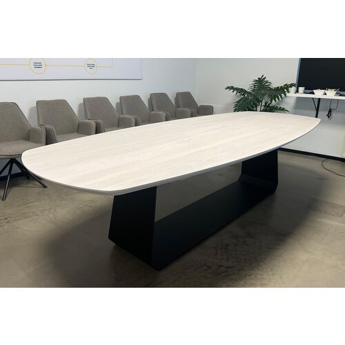 Luno | Deens ovale tafel volmassief