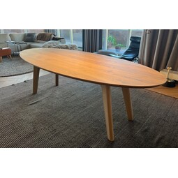 Eettafel Feyia | Ovaal | licht eiken