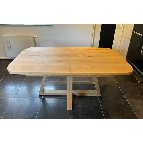 Uitschuifbare Deens ovale tafel met kruispoot - PDP Test