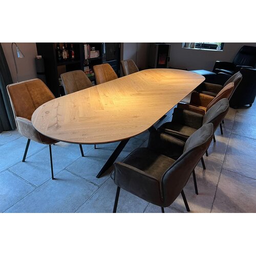 Visgraat eettafel Arvea | Plat ovaal | Licht eiken