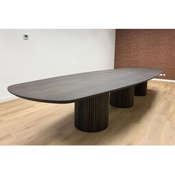 Vergadertafel Sylon | Deens ovaal | Deer brown Vergadertafel Sylon | Deens ovaal | Deer brown