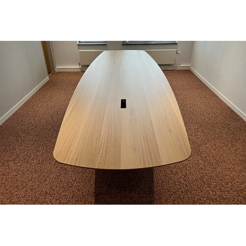 Vergadertafel Lovian | Deens ovaal | Licht eiken