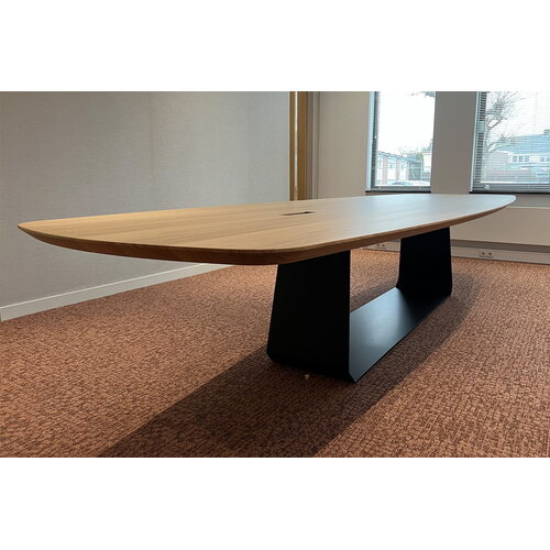 Vergadertafel Lovian | Deens ovaal | Licht eiken