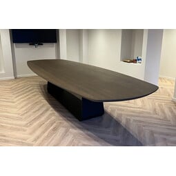 Vergadertafel Lovian | Deens ovaal | Donker eiken