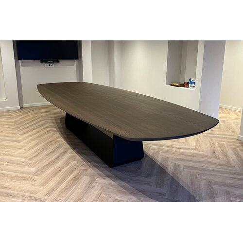 Vergadertafel Lovian | Deens ovaal | Donker eiken