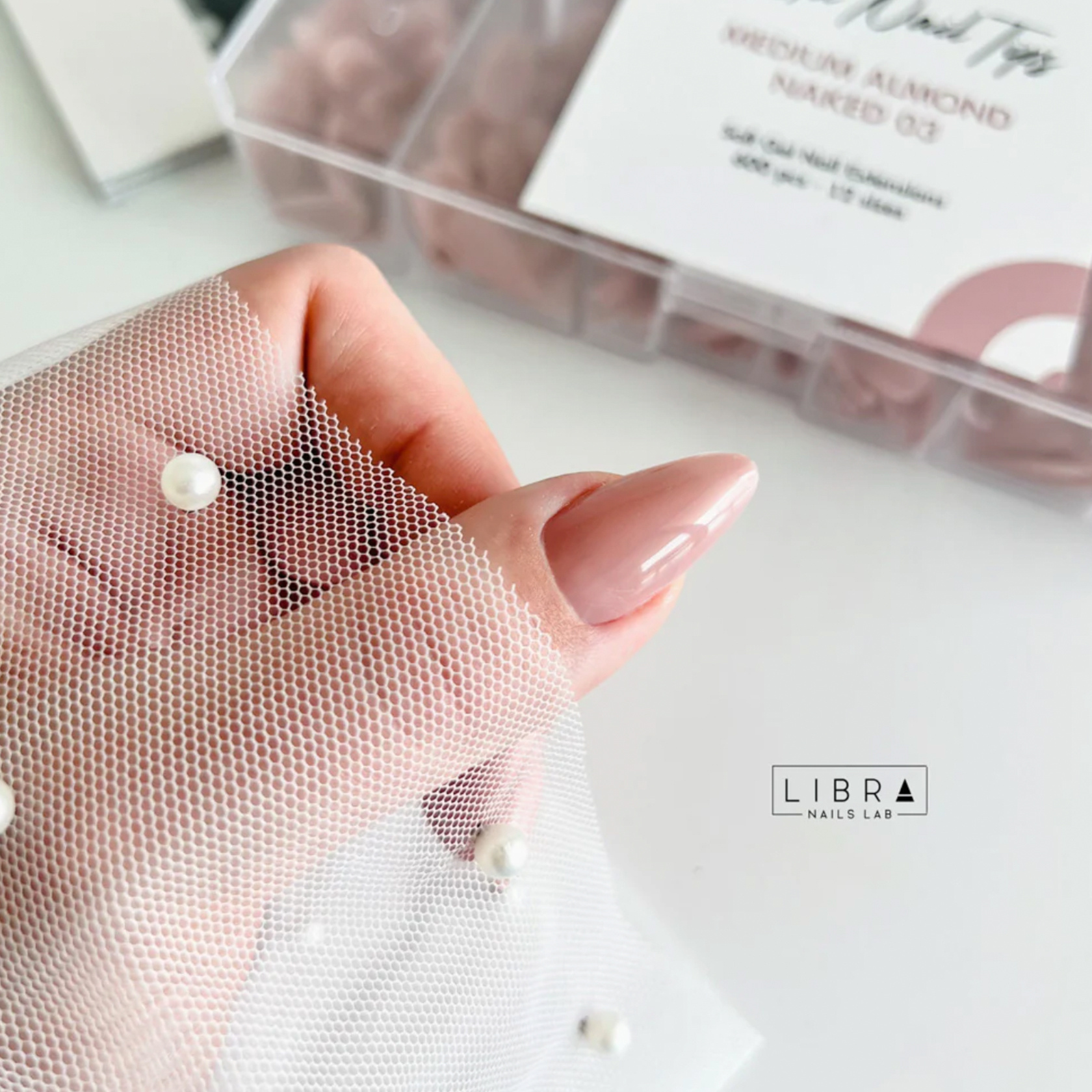 Libra Insta Nail Tips amande naked 03