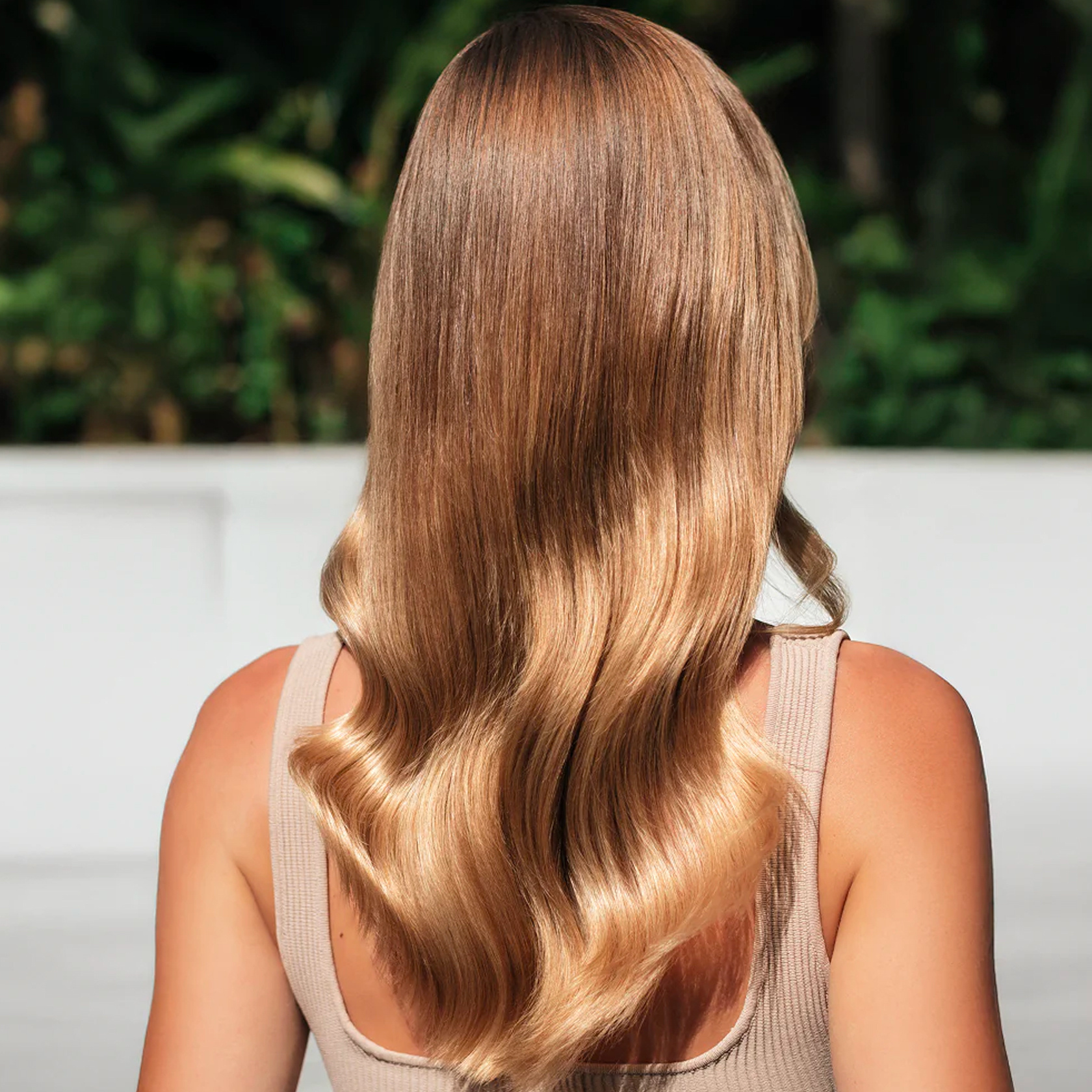 O&M Frizzy logic sérum lumineux