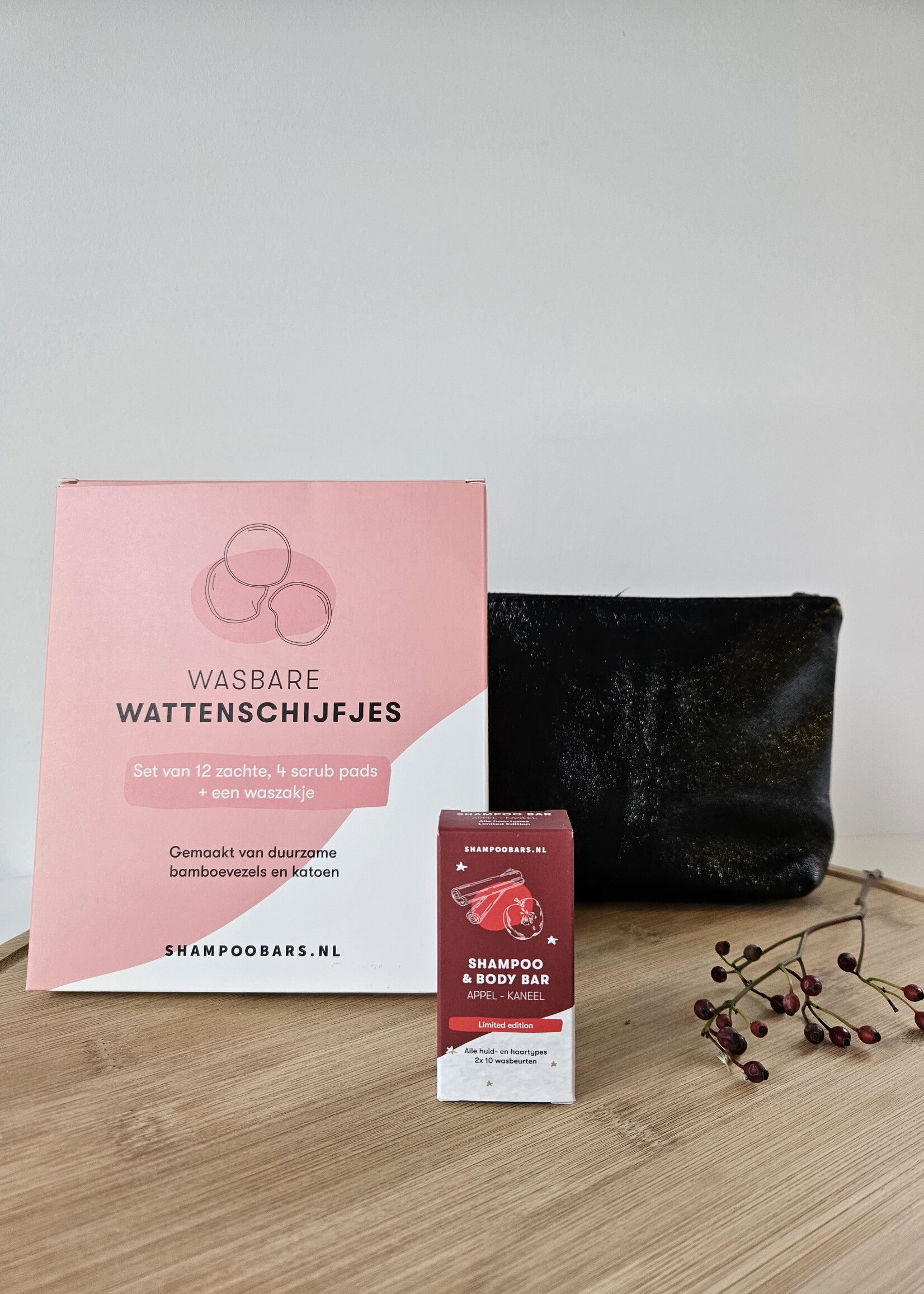 Cadeauset Beautybag, Minibars &  Wasbare wattenschijf
