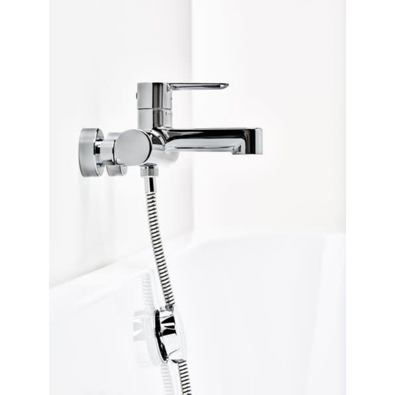 Puri Wall-mounted Bath Tap