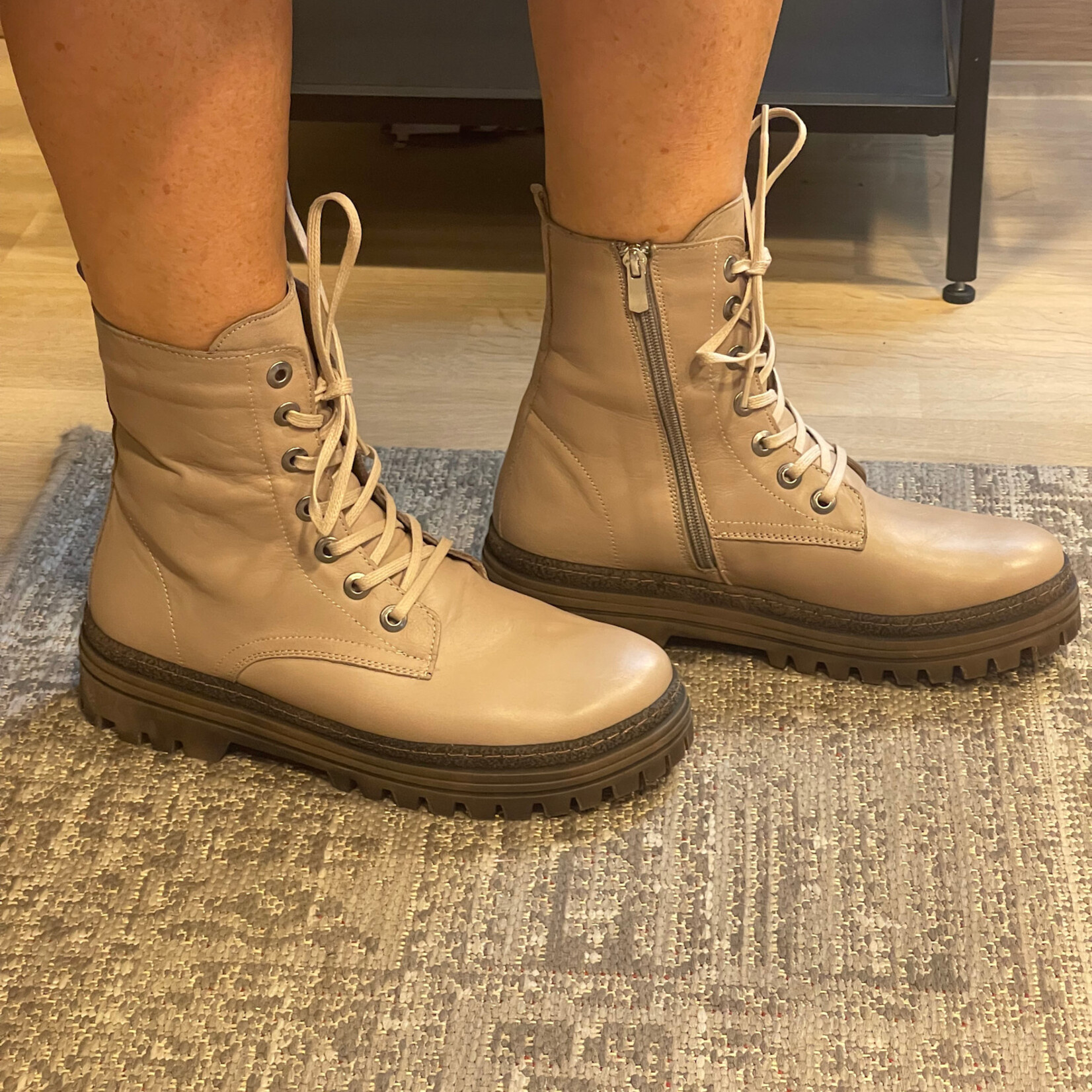 Andrea Conti laars dark stone