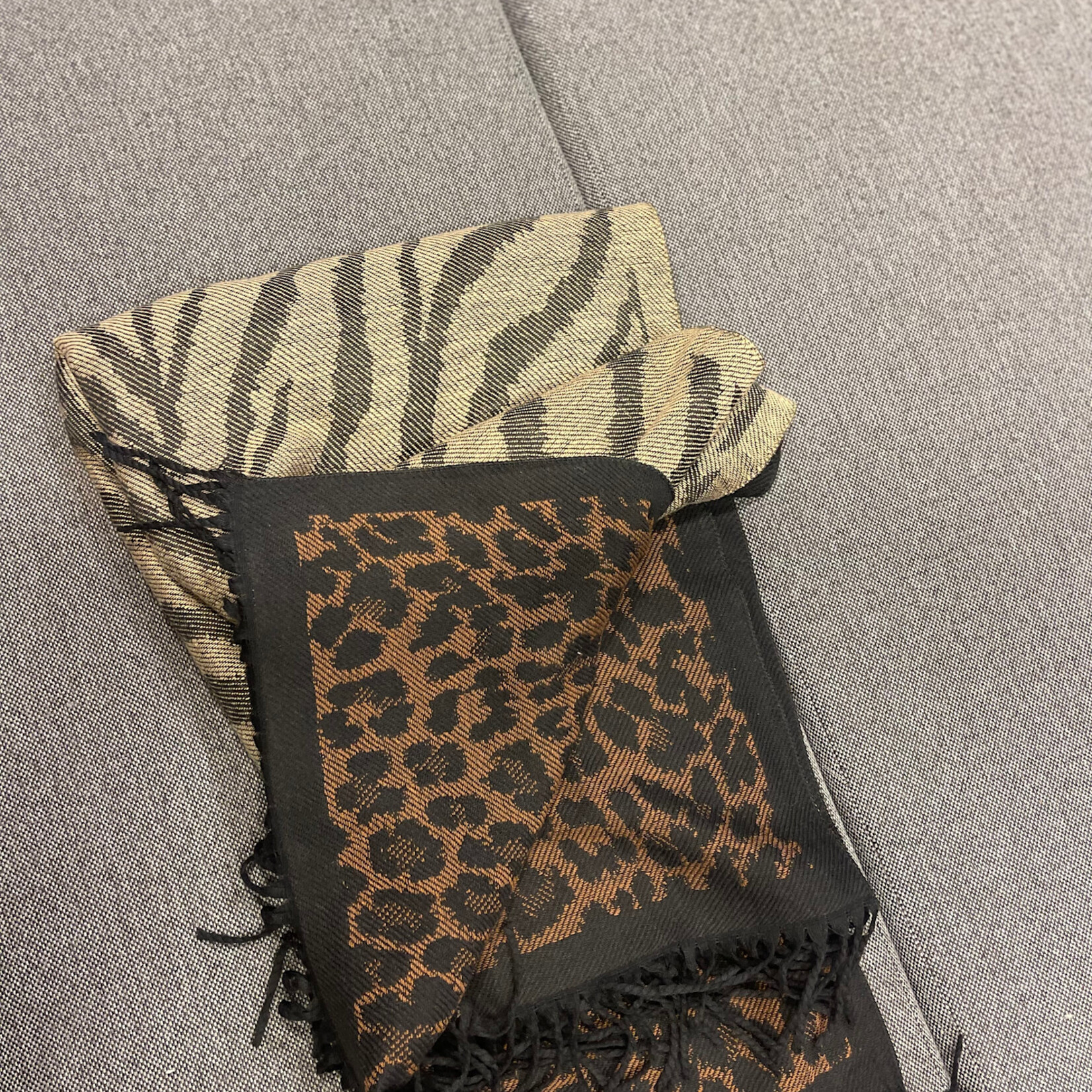 Giuliano sjaal panter