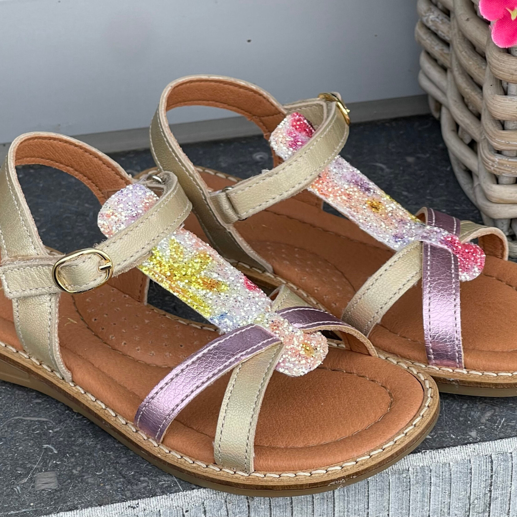 Innocent Innocent Sunday gold