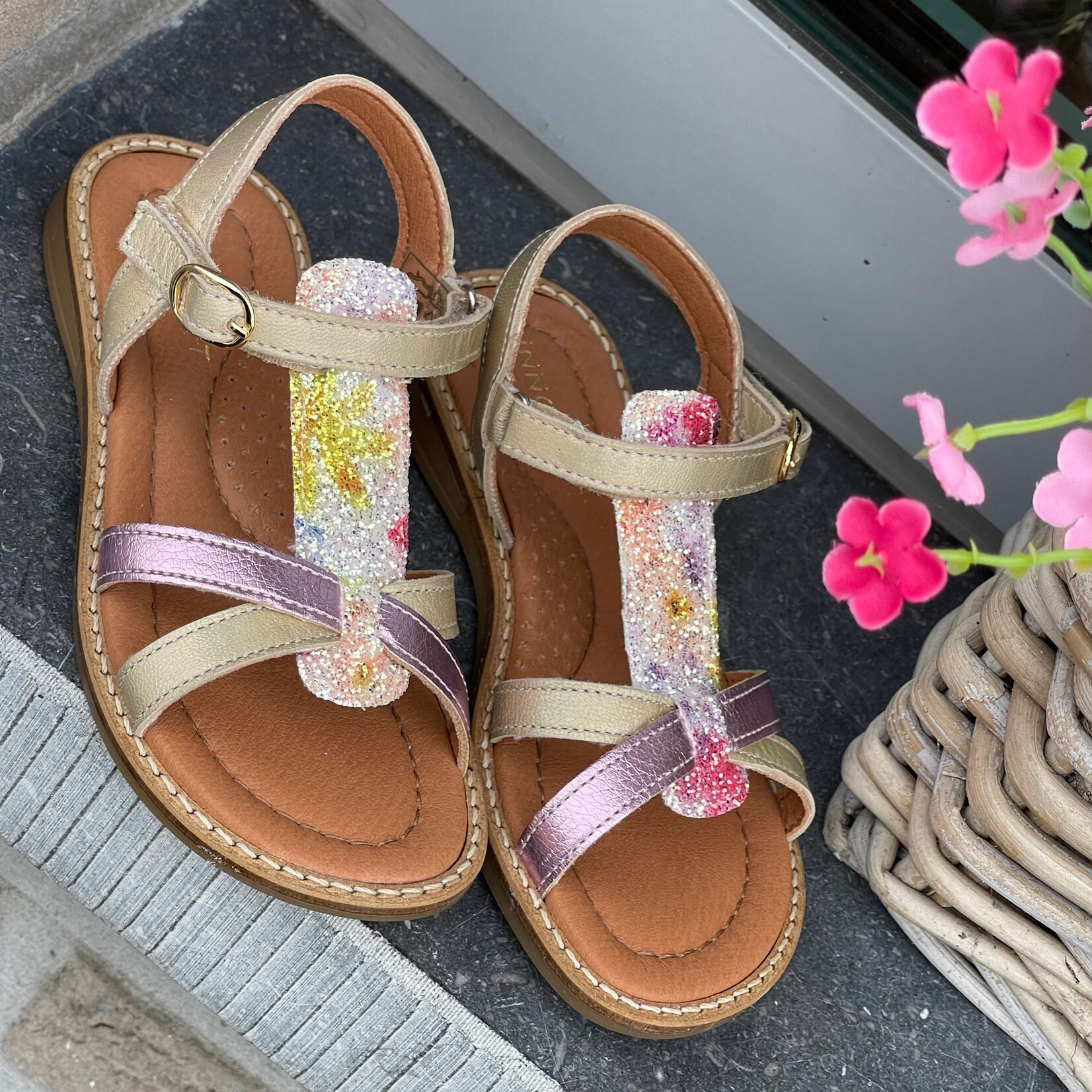 Innocent Innocent Sunday gold