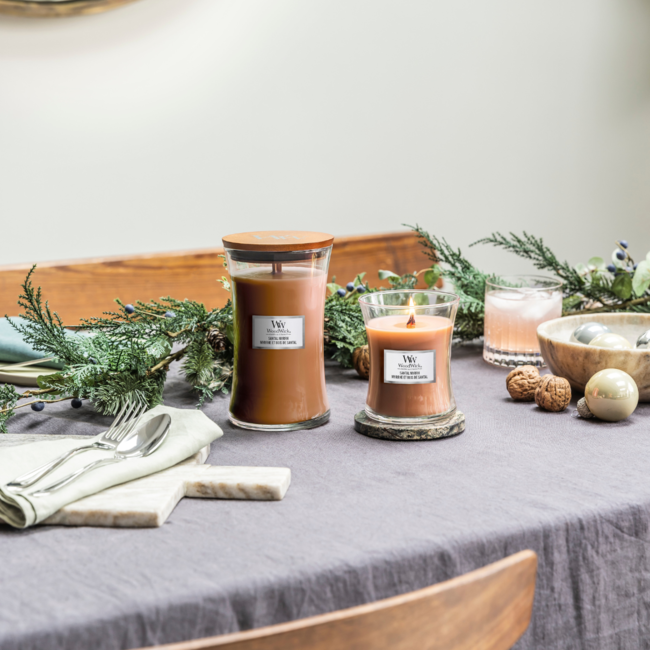 Woodwick Santal Myrrh Medium Candle WoodWick© 60h.