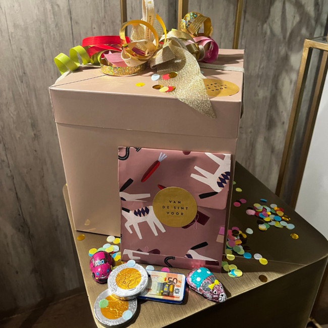 Oh Kom er eens Kijken...Giftbox t.v.w. € 75,-