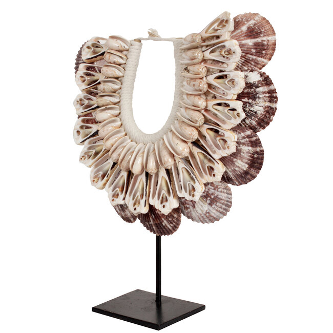 Schelpenketting op voet 24x7x26cm