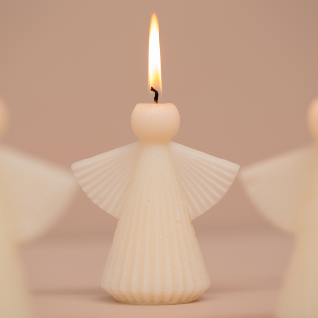 Grooved Angel kaars  S off white
