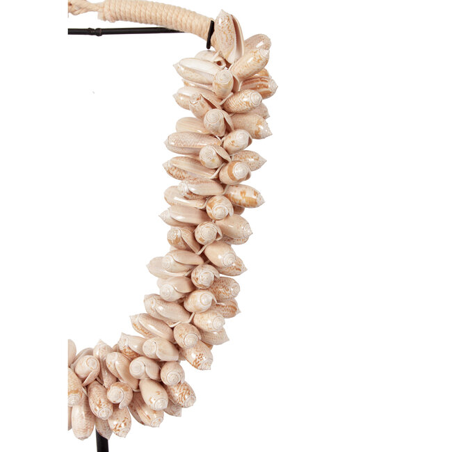 Schelpenketting op voet 25x7x27cm