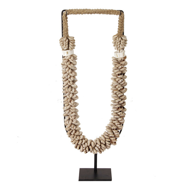 Schelpenketting op voet 9,5x8,5x50 cm