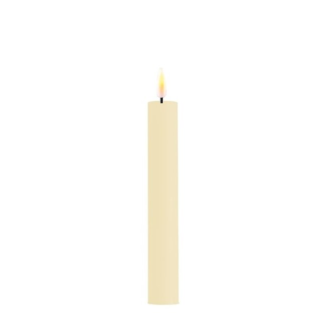Deluxe Homeart Cream LED Dinner Candle Ø 2,2x15 cm (2 stuks)