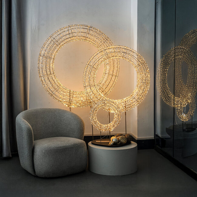 PTMD Lexis Champagne LED Krans op Voet XL – Luxe Lichtdecoratie – H140 cm