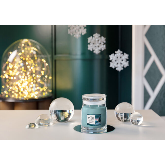 Yankee Candle NEW Winter Night Stars Medium Jar