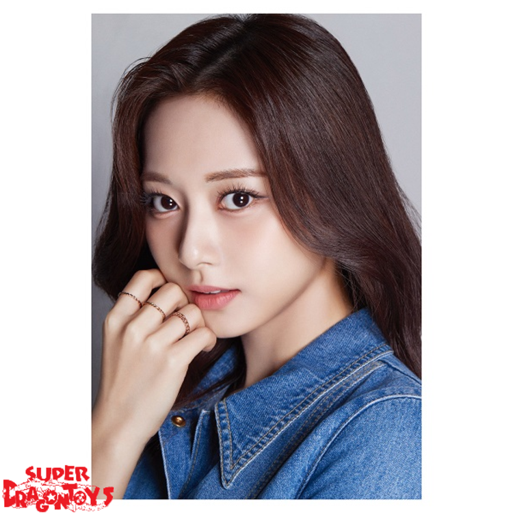 TWICE (트와이스) - D/ICON DFESTA [DISPATCH 10TH ANNIVERSARY] PHOTOBOOK - KOREAN EDITION