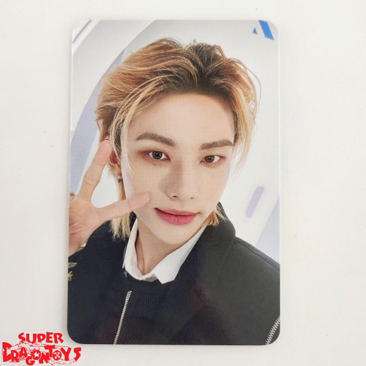 STRAY KIDS (스트레이 키즈) - OFFICIAL "PILOT FOR 5 STAR" POB PHOTOCARD - VERSION A