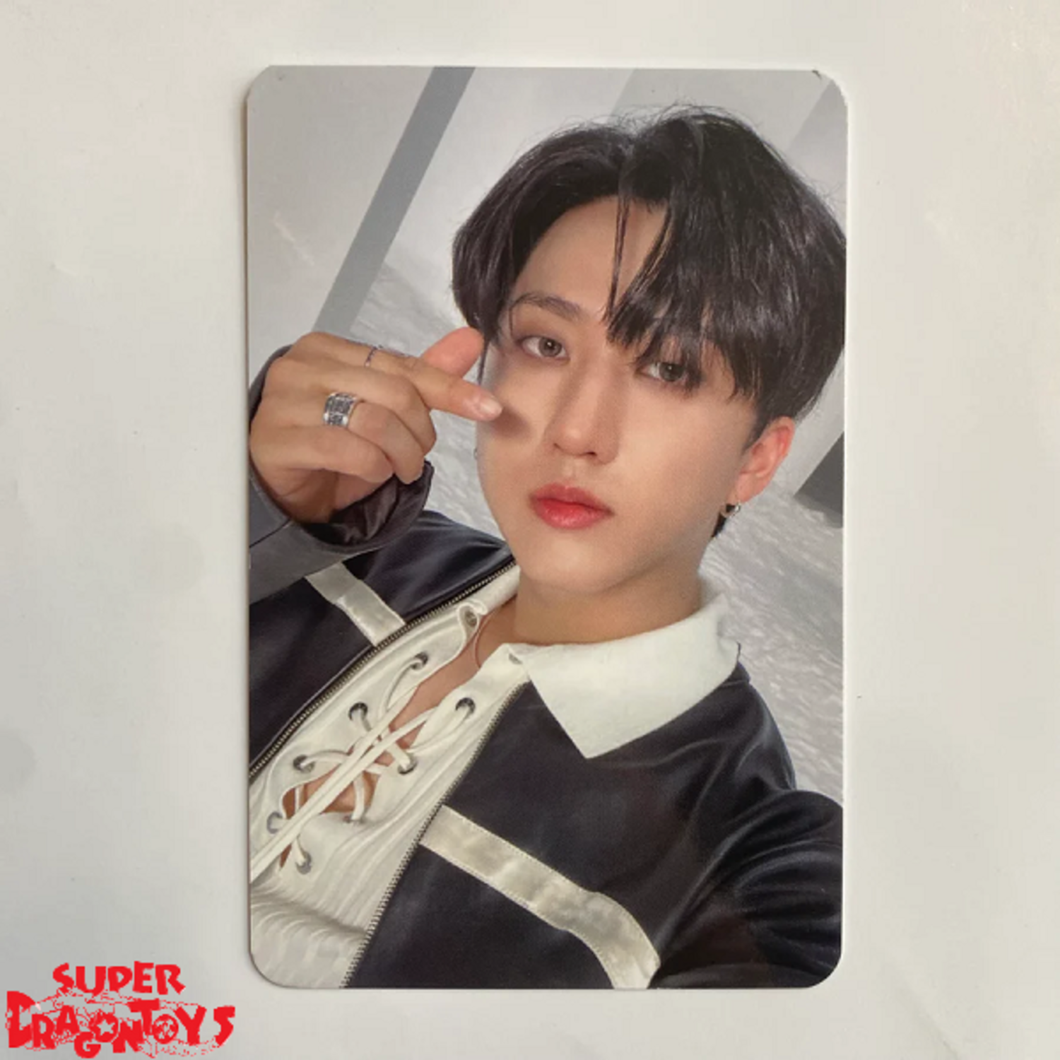 STRAY KIDS (스트레이 키즈) - OFFICIAL 