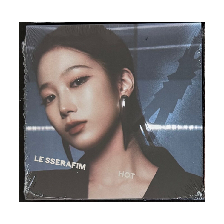 LE SSERAFIM (르세라핌) - HOT - [COMPACT VER.] - 5TH MINI ALBUM