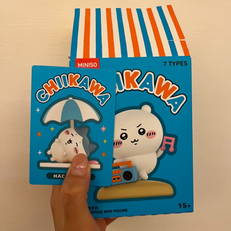 MINISO - CHIIKAWA [STAYIN' COOL] - BLINDBOX DECORATIVE FIGURE