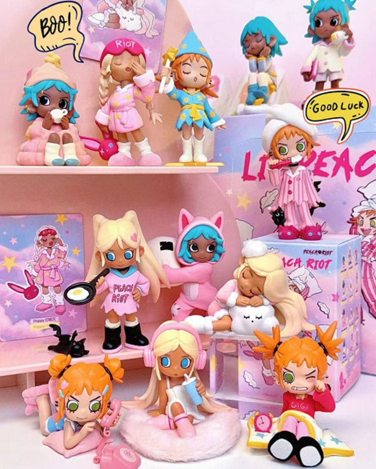 POP MART POP MART - LIL PEACH RIOT  [SLEEPOVER SERIES] - BLINDBOX MINI FIGURE