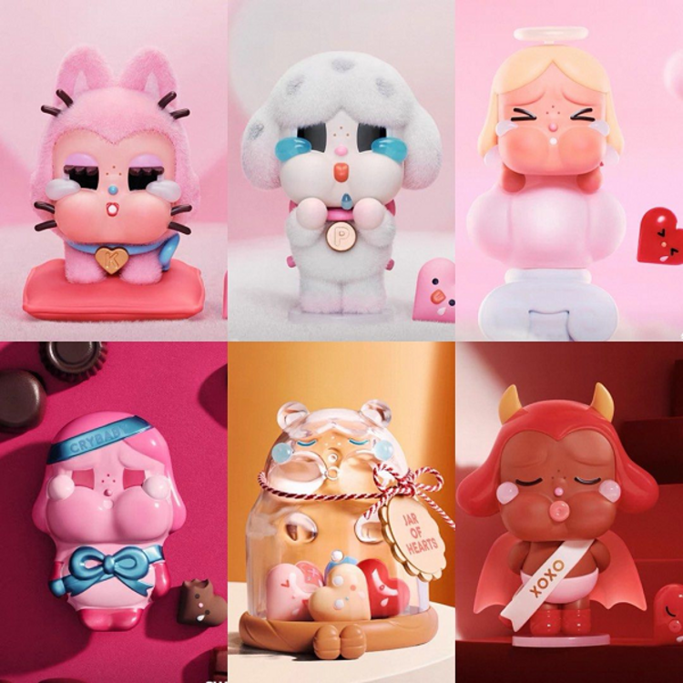 POP MART POP MART - CRYBABY [CRYING FOR LOVE SERIES] - BLINDBOX MINI FIGURE