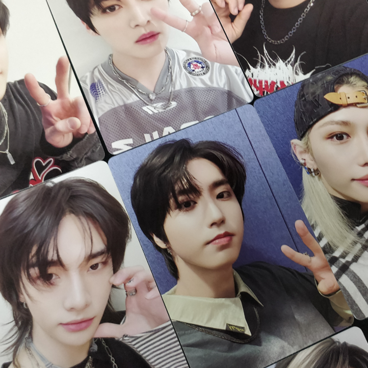STRAY KIDS (스트레이 키즈) - OFFICIAL [DOMINATE SEOUL WORLD TOUR] EXTRA POB PHOTOCARD