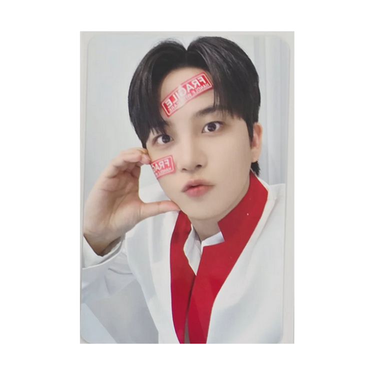 ATEEZ (에이티즈) - OFFICIAL [ANITEEZ IN THE CALLING] POB PHOTOCARD