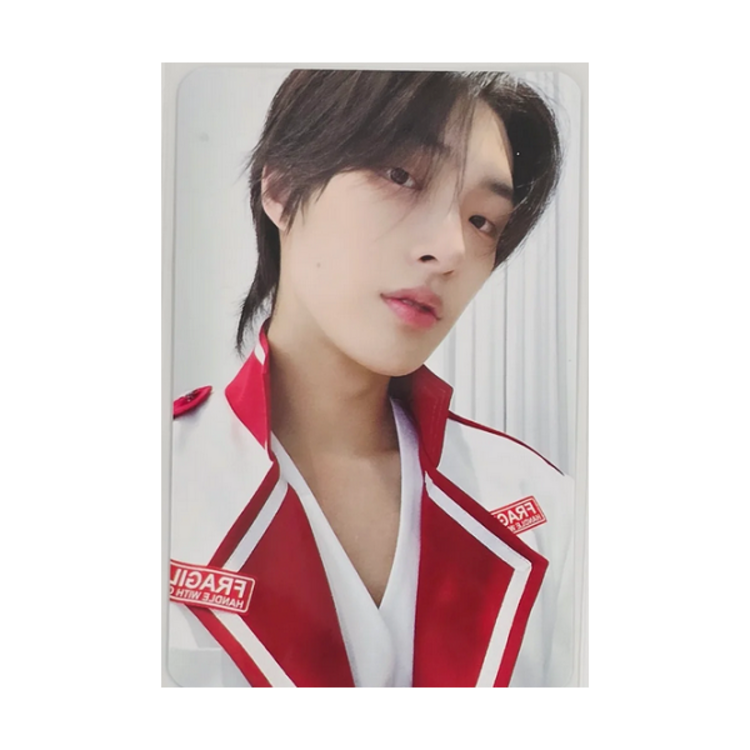 ATEEZ (에이티즈) - OFFICIAL [ANITEEZ IN THE CALLING] POB PHOTOCARD