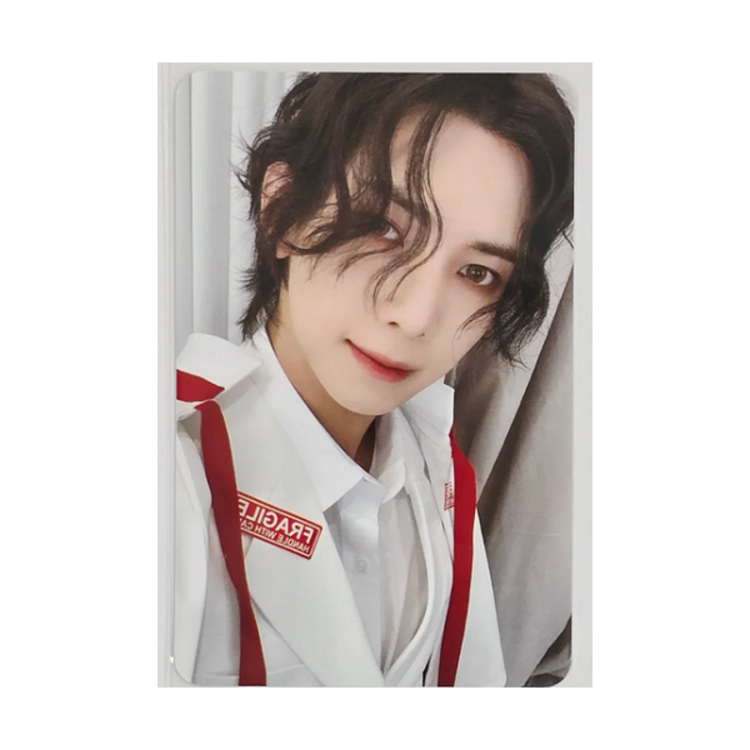 ATEEZ (에이티즈) - OFFICIAL [ANITEEZ IN THE CALLING] POB PHOTOCARD
