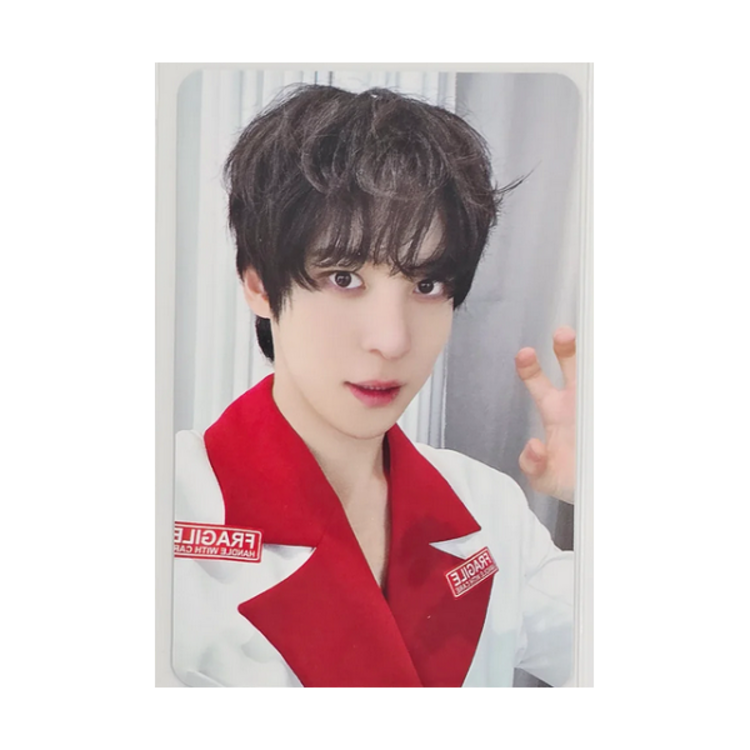 ATEEZ (에이티즈) - OFFICIAL [ANITEEZ IN THE CALLING] POB PHOTOCARD