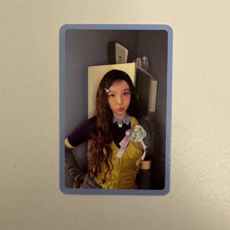 TWICE (트와이스) - TEN : THE STORY GOES ON POB PHOTOCARDS (EPISODE VER.)