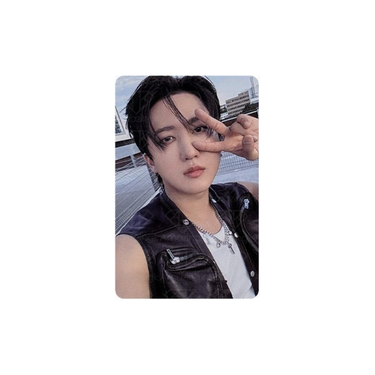 STRAY KIDS (스트레이 키즈) - OFFICIAL [KARMA POP-UP STORE] POB PHOTOCARD