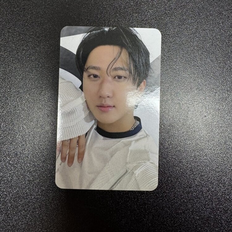 STRAY KIDS (스트레이 키즈) - OFFICIAL [DOMINATE CELEBRATE POP-UP STORE] POB PHOTOCARD