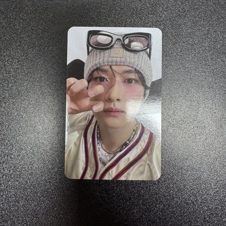 STRAY KIDS (스트레이 키즈) - OFFICIAL [DOMINATE CELEBRATE POP-UP STORE] POB PHOTOCARD