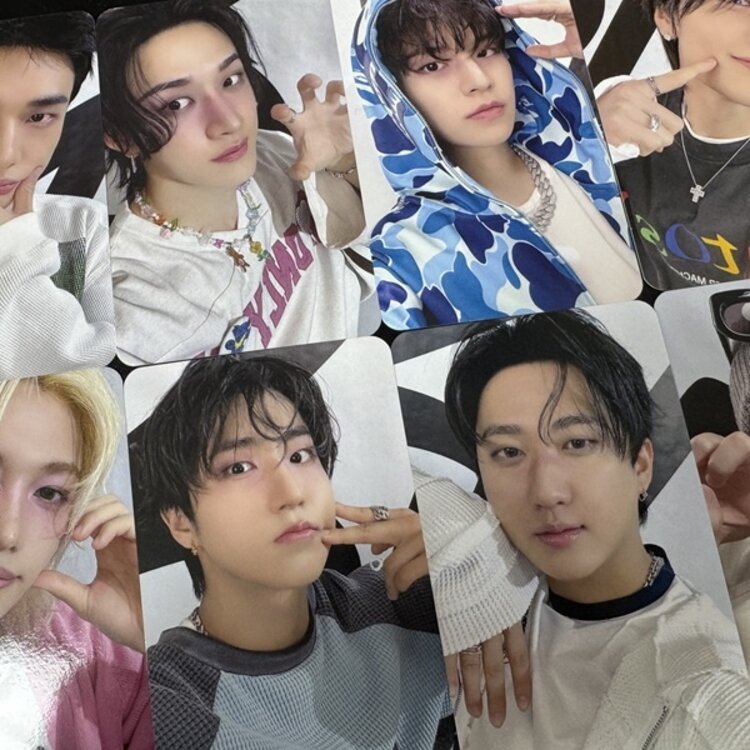 STRAY KIDS (스트레이 키즈) - OFFICIAL [DOMINATE CELEBRATE POP-UP STORE] POB PHOTOCARD