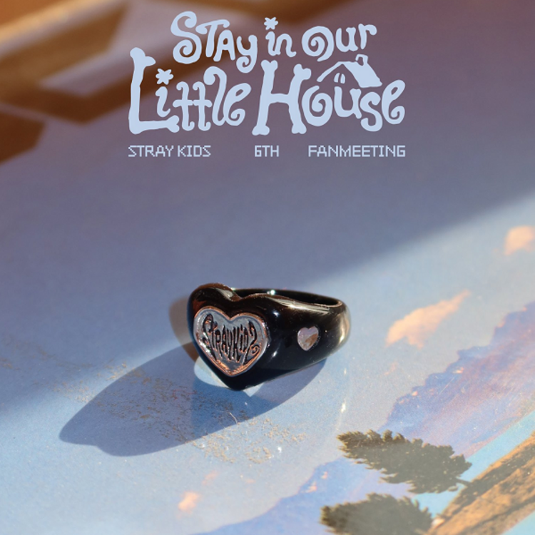 [PREORDER] STRAY KIDS (스트레이 키즈) - [6TH FANMEETING : STAY IN OUR LITTLE HOUSE] RING