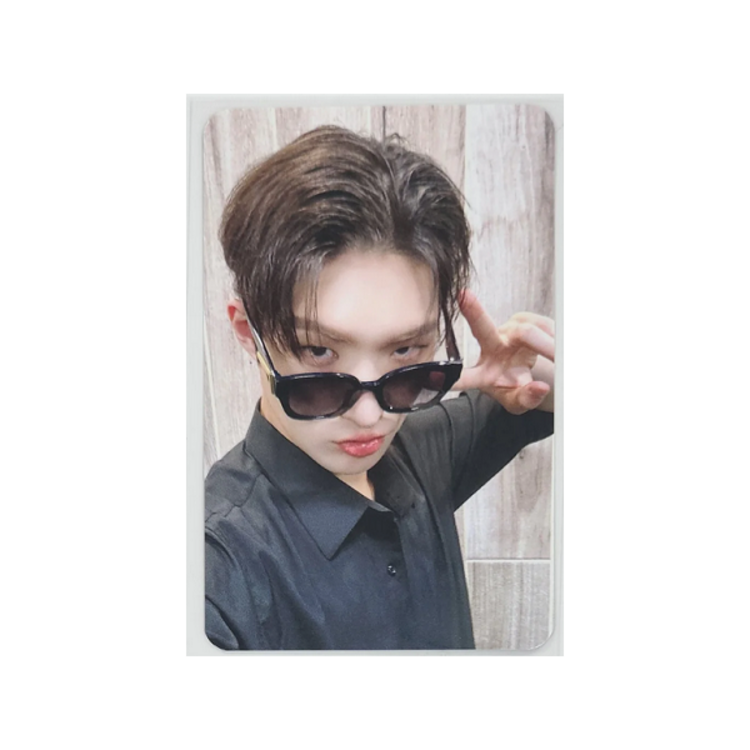 ATEEZ (에이티즈) - OFFICIAL [GOLDEN HOUR PART.1] HELLO82 PHOTOCARD