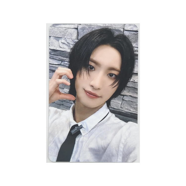 ATEEZ (에이티즈) - OFFICIAL [GOLDEN HOUR PART.1] HELLO82 PHOTOCARD