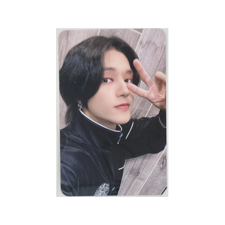 ATEEZ (에이티즈) - OFFICIAL [GOLDEN HOUR PART.1] HELLO82 PHOTOCARD