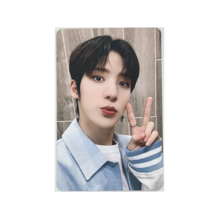 ATEEZ (에이티즈) - OFFICIAL [GOLDEN HOUR PART.1] HELLO82 PHOTOCARD